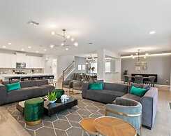 9 Bed 6.5 Bath Solara Resort 9 Bedroom Home by RedAwning