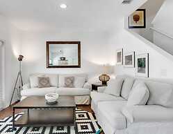 4 Bedroom Lucaya Village Townhouse by RedAwning