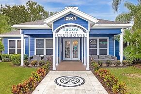 4 Bedroom Lucaya Village Townhouse by RedAwning