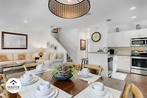 4 Bedroom Lucaya Village Townhouse by RedAwning