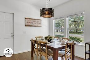 4 Bedroom Lucaya Village Townhouse by RedAwning