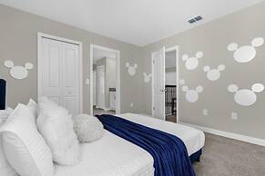 9 Bed Storey Lake Star Wars Dream Home 9 Bedroom Home by RedAwning