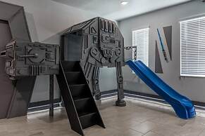 9 Bed Storey Lake Star Wars Dream Home 9 Bedroom Home by RedAwning
