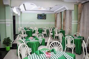 Glamour Apollo Hotel Webuye