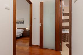 Apartment With 3 Rooms Bemowo by Renters