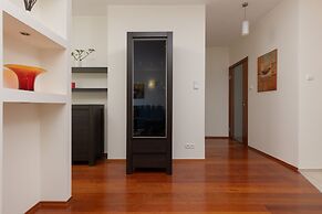 Apartment With 3 Rooms Bemowo by Renters