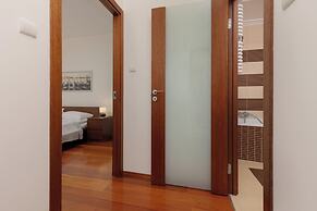 Apartment With 3 Rooms Bemowo by Renters