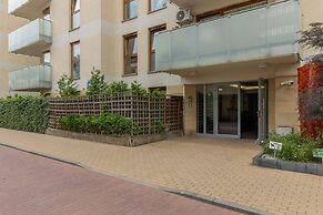 Apartment With 3 Rooms Bemowo by Renters