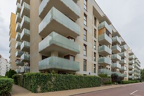 Apartment With 3 Rooms Bemowo by Renters