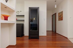 Apartment With 3 Rooms Bemowo by Renters