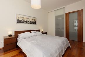 Apartment With 3 Rooms Bemowo by Renters