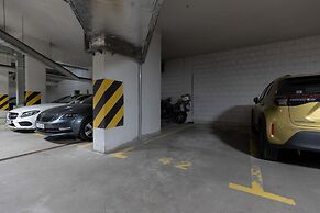 Apartment With 3 Rooms Bemowo by Renters