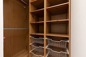 Apartment With 3 Rooms Bemowo by Renters