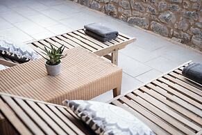 K Waterfront Residence In Mani