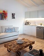 K Waterfront Residence In Mani