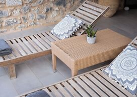 K Waterfront Residence In Mani