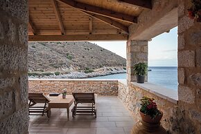 K Waterfront Residence In Mani