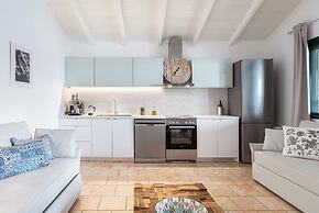 K Waterfront Residence In Mani