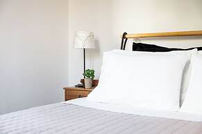 K Waterfront Residence In Mani