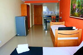 Studio Apartment E11c Near The Sea With Pool