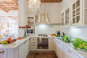 Villa Domus Francigena