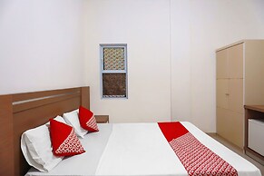 OYO 92585 Smiley 999