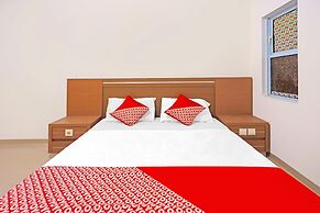 OYO 92585 Smiley 999