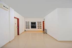 OYO 92585 Smiley 999