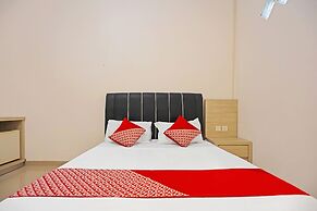 OYO 92585 Smiley 999