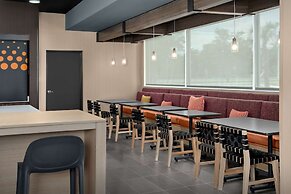 Tru by Hilton Jacksonville Airport I-95