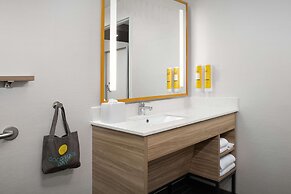 Tru by Hilton Jacksonville Airport I-95