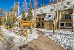 Remodeled and Oversized 2-bedroom Condo in West Keystone With Mountain