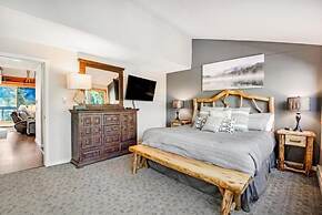 Remodeled and Oversized 2-bedroom Condo in West Keystone With Mountain
