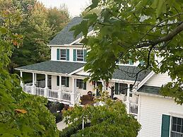 The Inn at Woodsong Acres