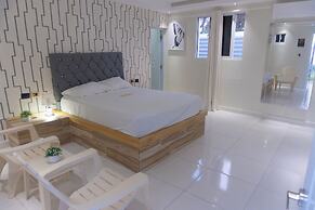 Hotel 1325