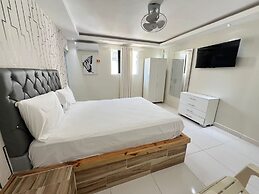Hotel 1325