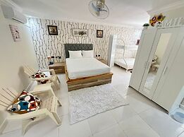 Hotel 1325