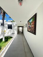 Hotel 1325