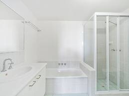 Bay Lodge - Private Apartments