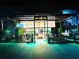 On Hostel premium com traslado e cafe