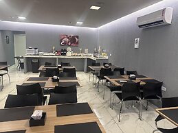 On Hostel premium com traslado e cafe