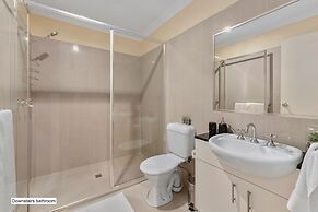 StayCentral - Tranquil Townhouse