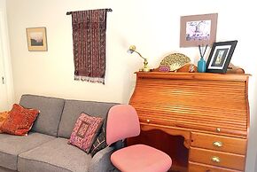 StayCentral - Tranquil Townhouse