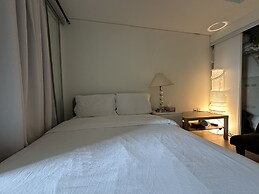 RivetStays - The Jarvis