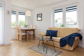 Warsaw Apartment Dobra by Renters