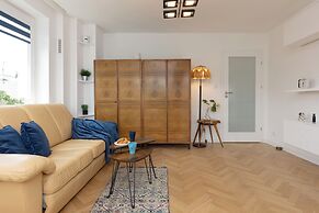 Warsaw Apartment Dobra by Renters