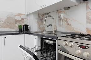 Warsaw Apartment Dobra by Renters
