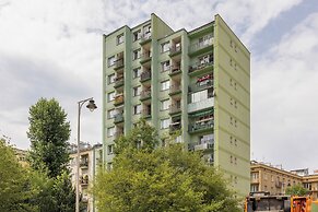 Warsaw Apartment Dobra by Renters