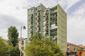 Warsaw Apartment Dobra by Renters