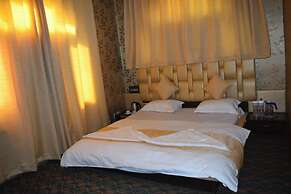 Goroomgo City Pride Srinagar